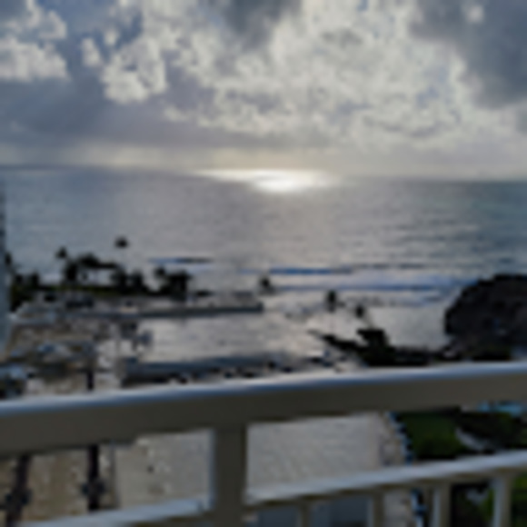 Meet your Posher, Lydia - Picture 1 of 1